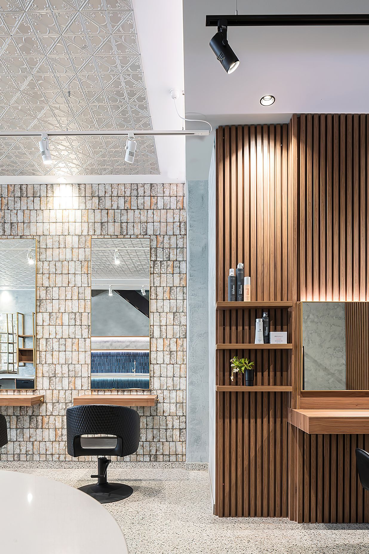 CHISELED HAIR | BENTLEIGH