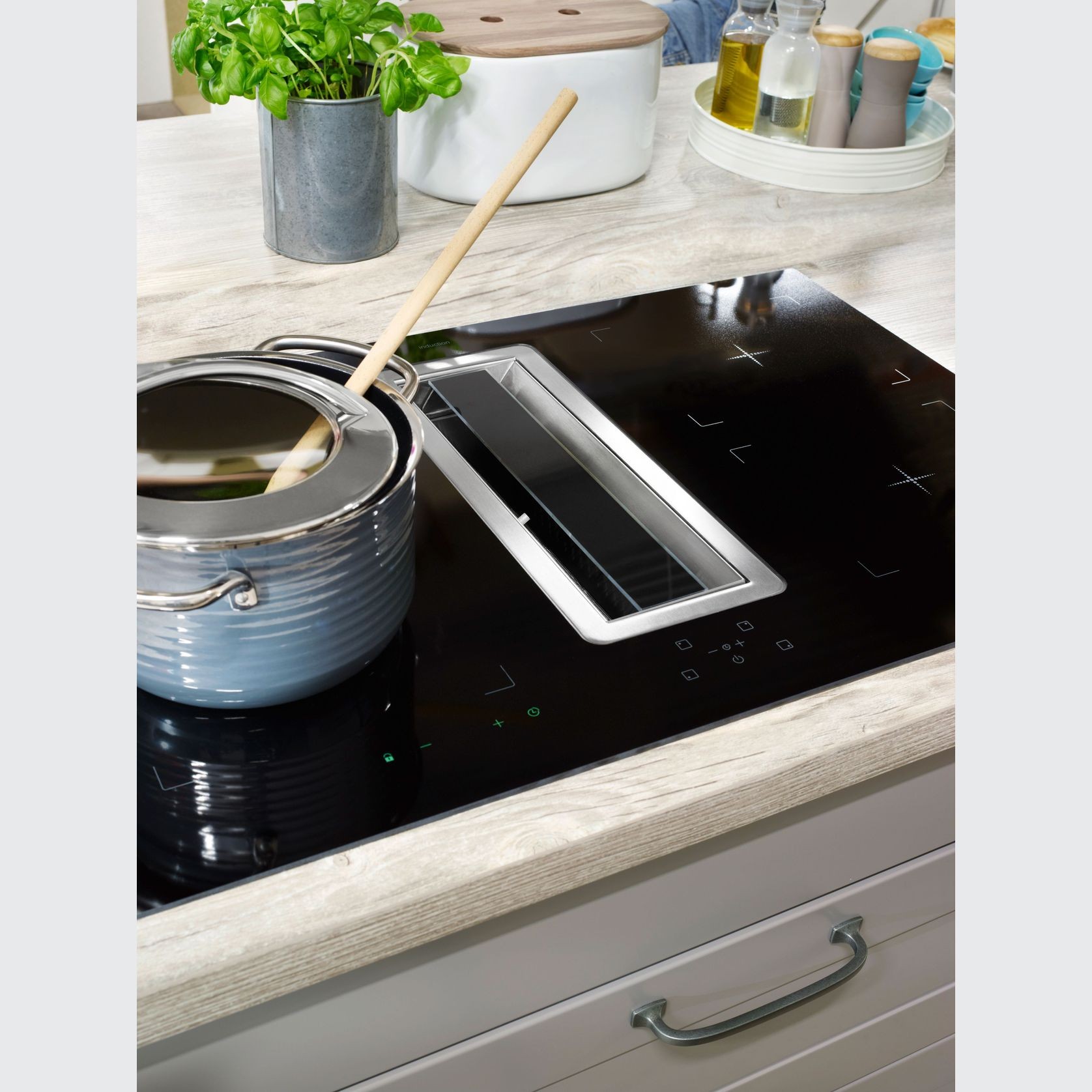 FLOW-IN Induction Hob and Extractor gallery detail image