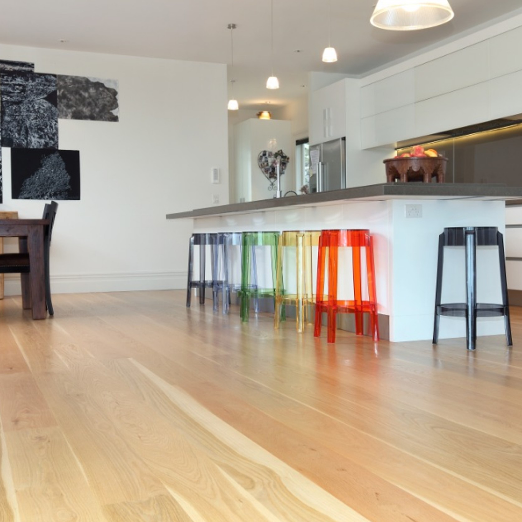 American White Oak, Prime Grade, with streaks of Sapwood, HARDWOOD FLOOR gallery detail image