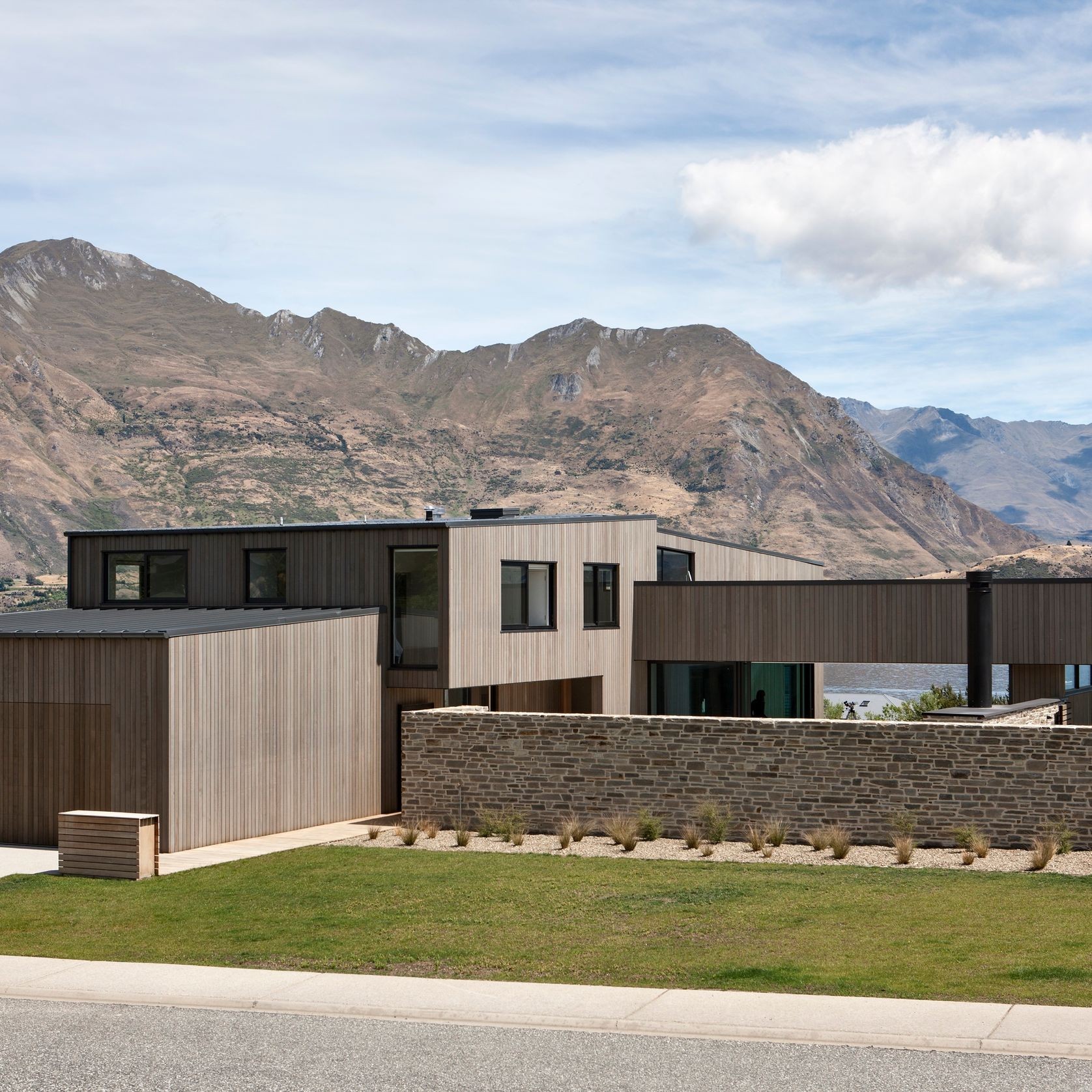 Vertical Shiplap Cedar Weatherboards | ArchiPro NZ