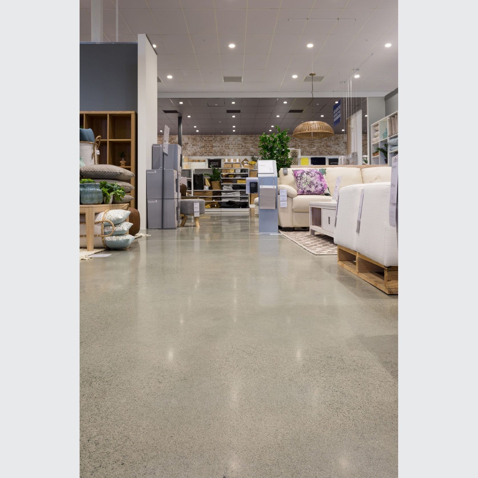 Diamond Polished Concrete Floor - Beach House gallery detail image