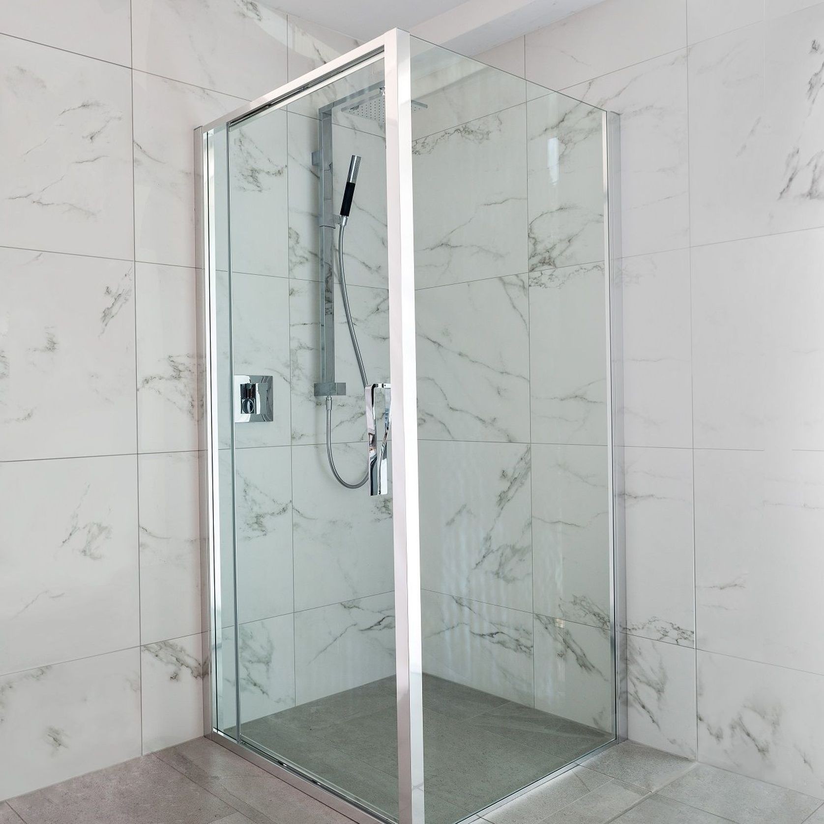 Torsion Square Corner Inswing Shower gallery detail image