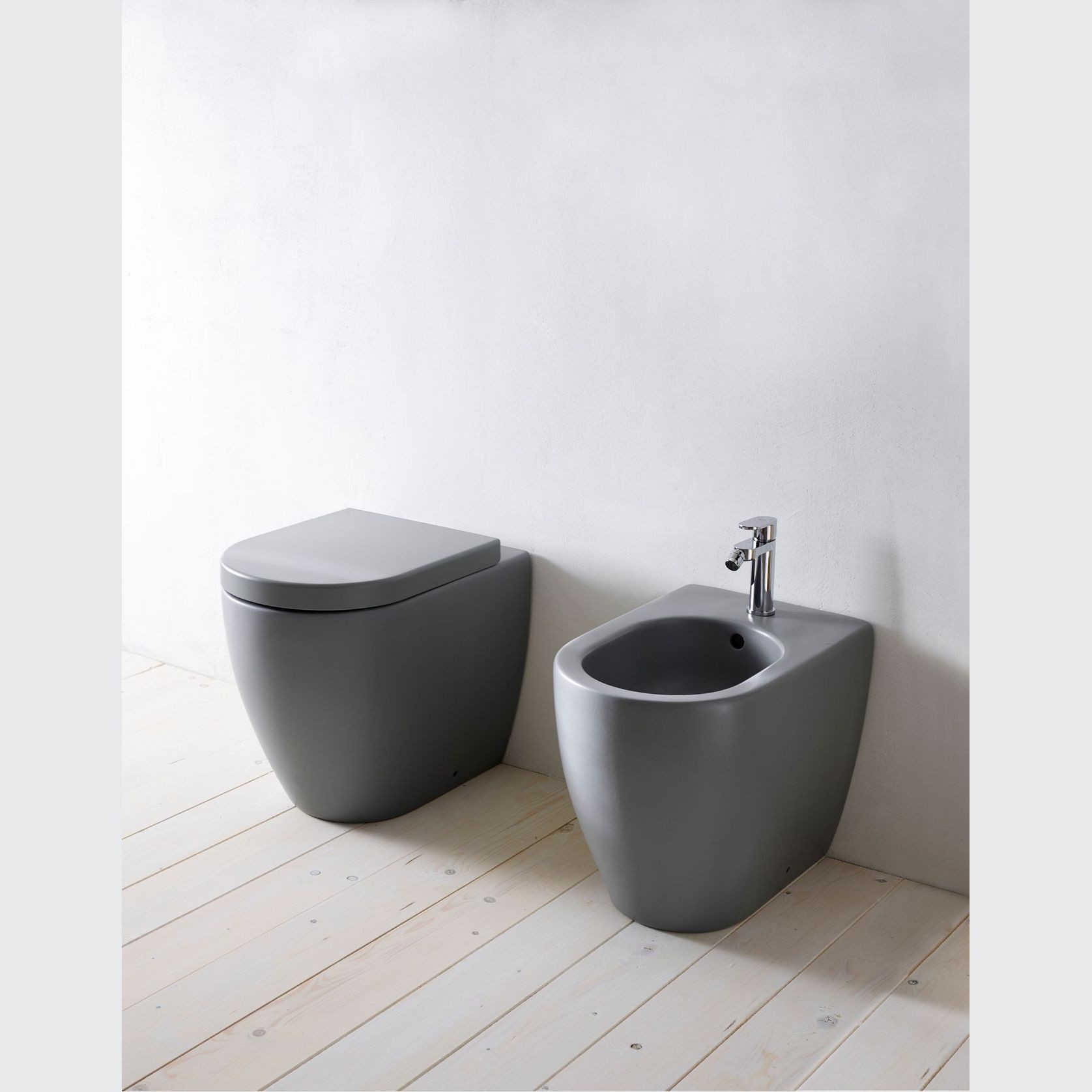 Smile Back to Wall Rimless Toilet by cielo gallery detail image