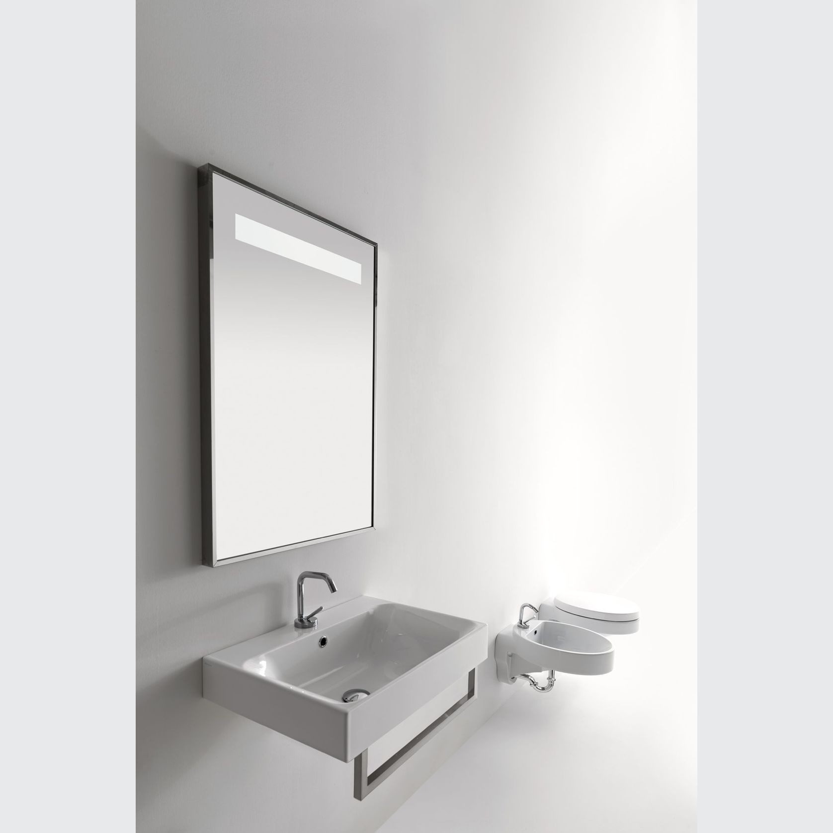 Cento Oval Wall Hung Toilet and Bidet by Kerasan gallery detail image