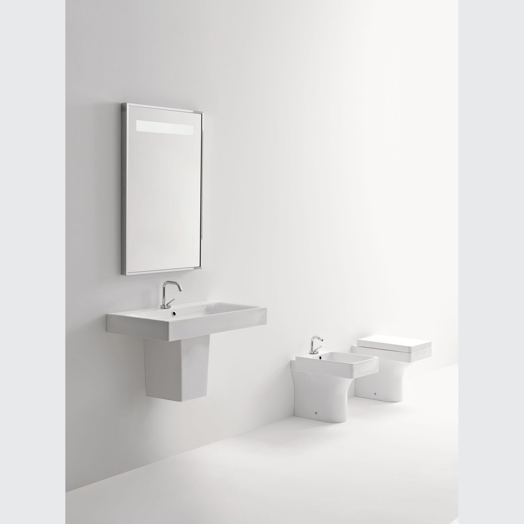 Cento Rectangular Toilet and Bidet by Kerasan gallery detail image