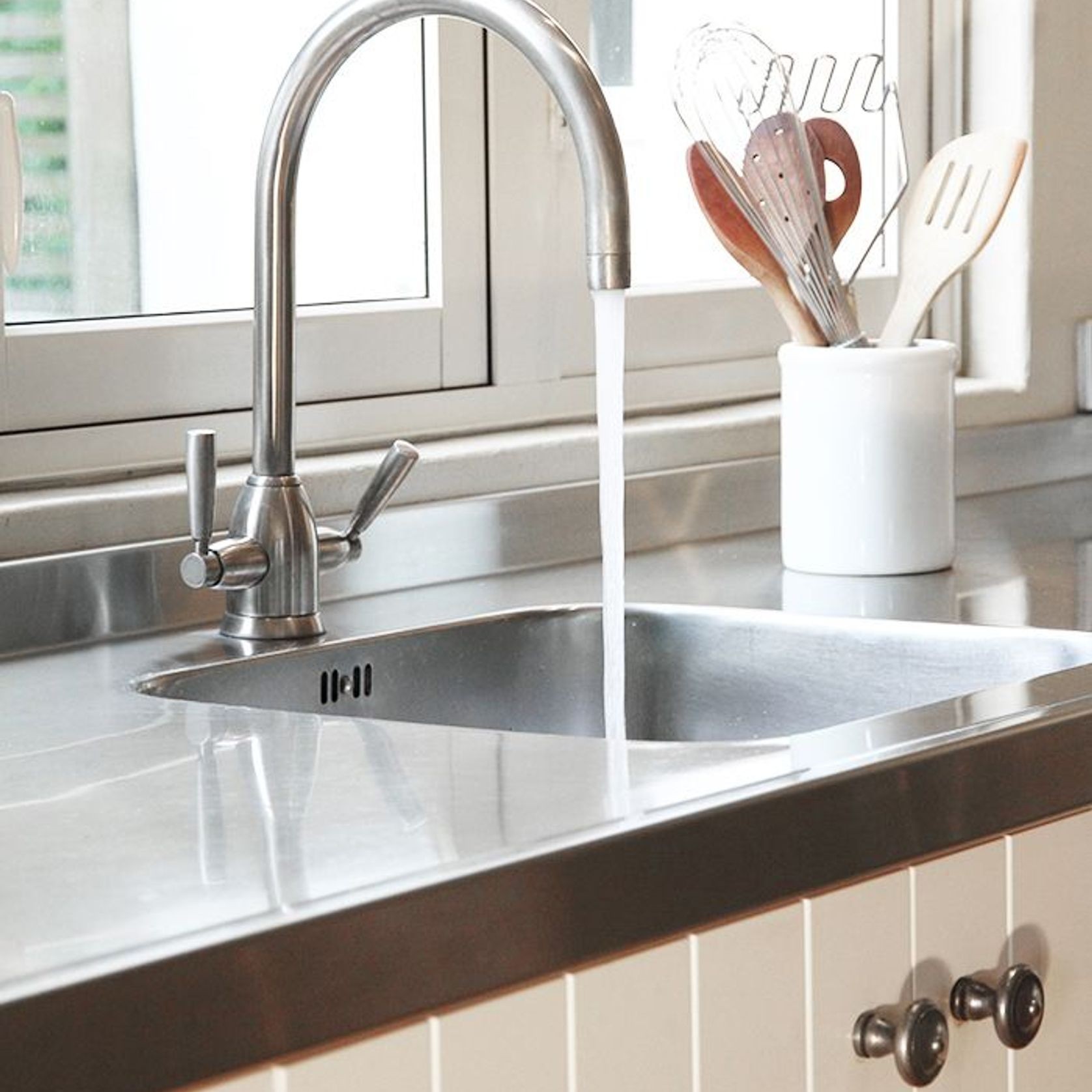 Perrin & Rowe Oberon kitchen tap gallery detail image