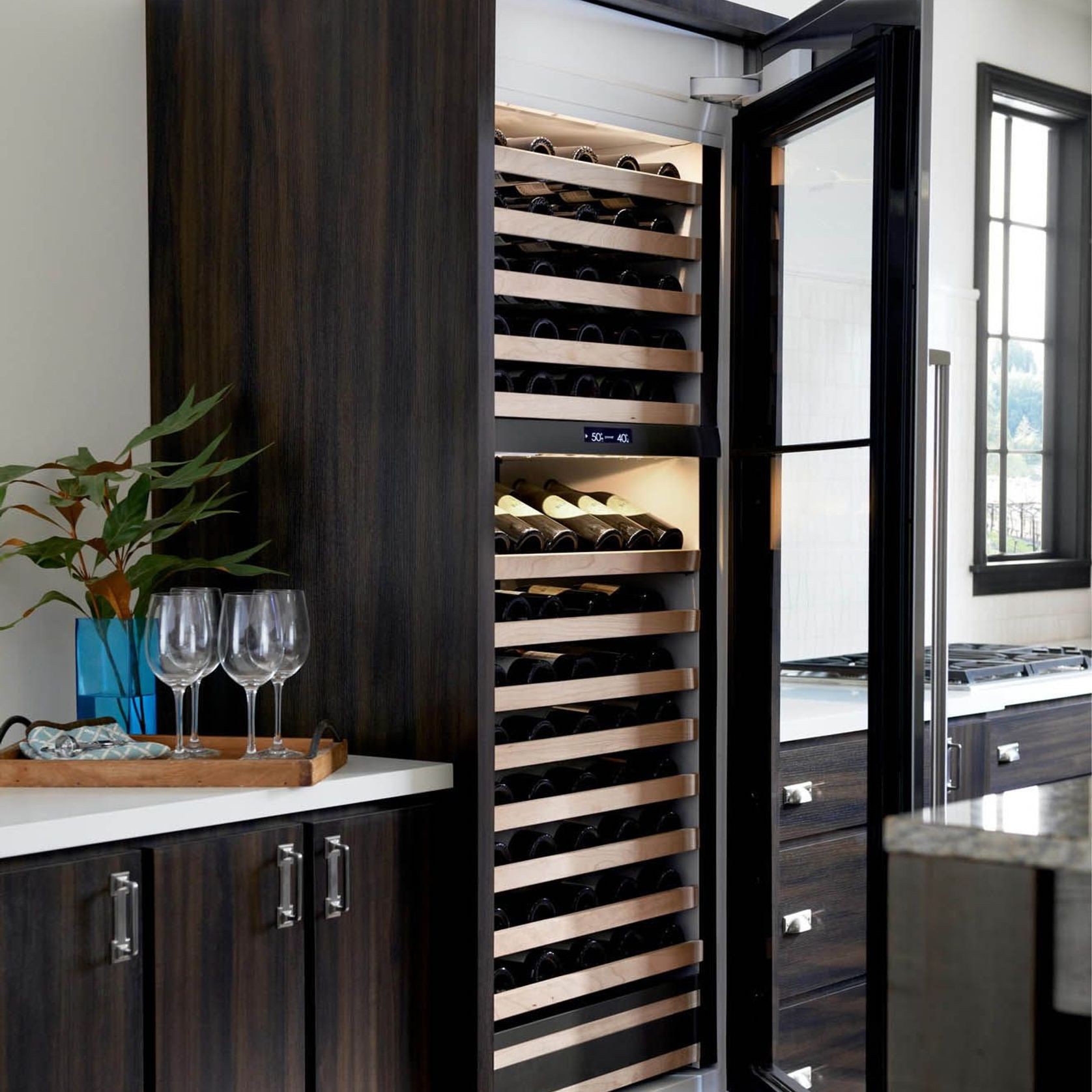 Integrated Tall Wine Storage W.762 by Sub-Zero gallery detail image