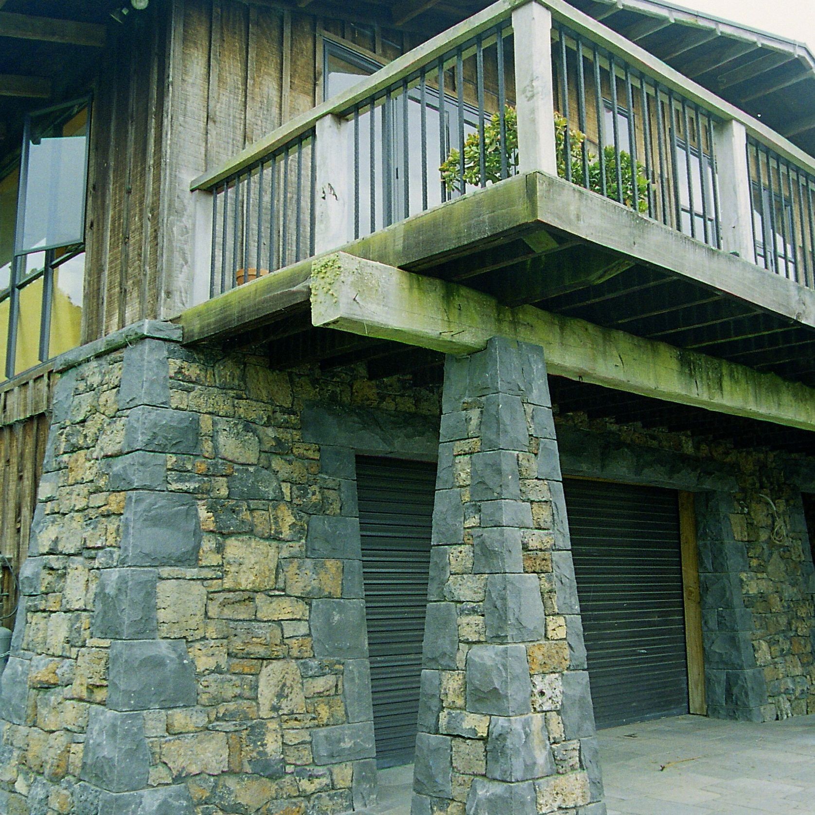 Stone Columns & Pillars gallery detail image