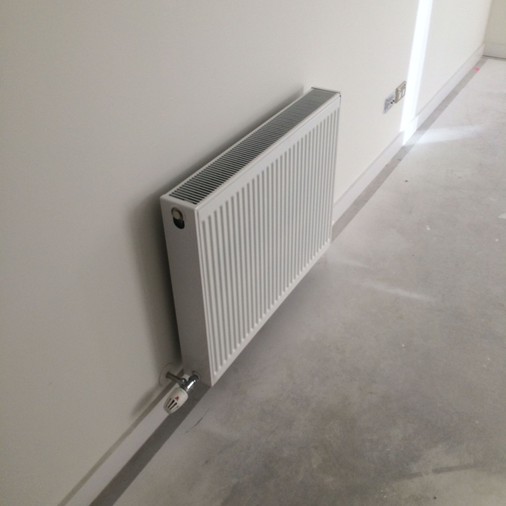 Compact Radiator gallery detail image