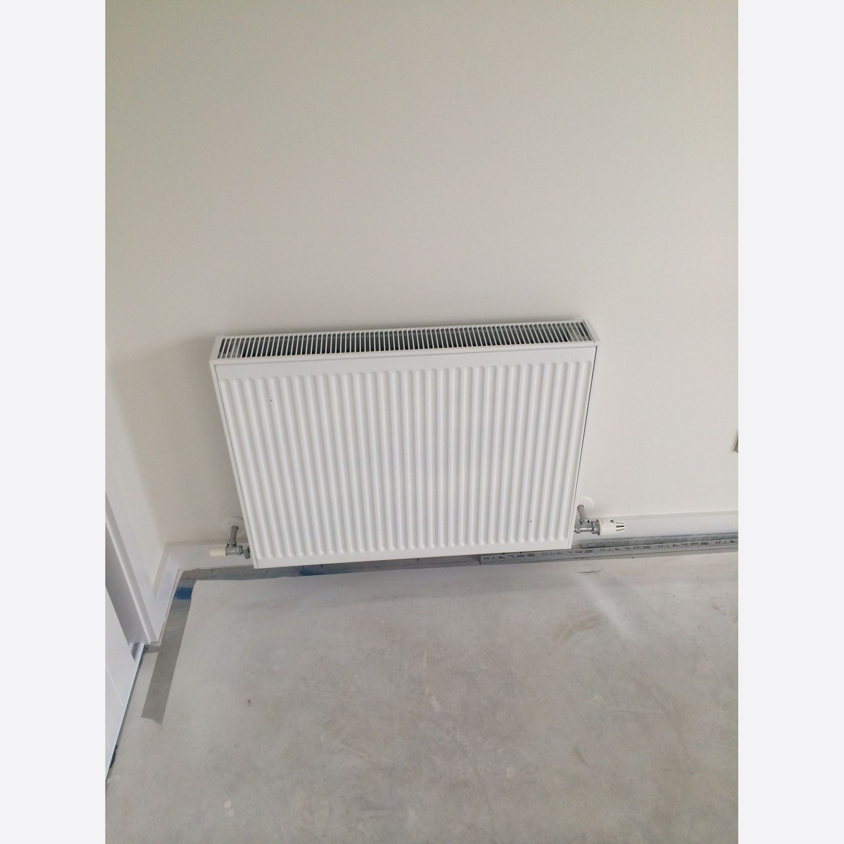 Compact Radiator gallery detail image