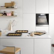 Oven with M touch Controls W.600 by Miele gallery detail image