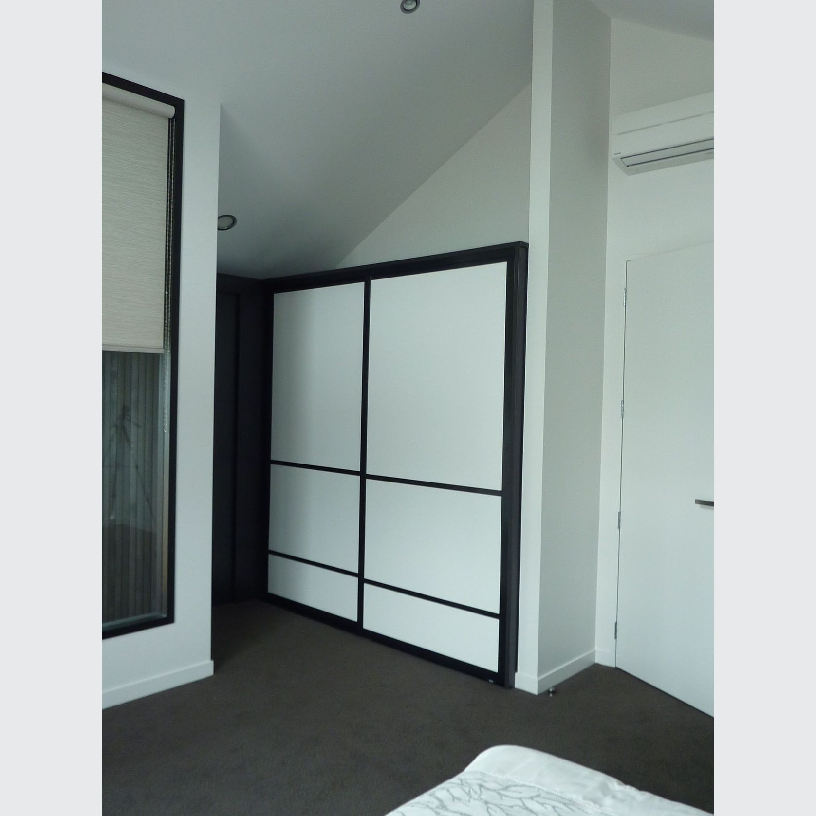 4200 Series Sliding Wardrobe Doors gallery detail image