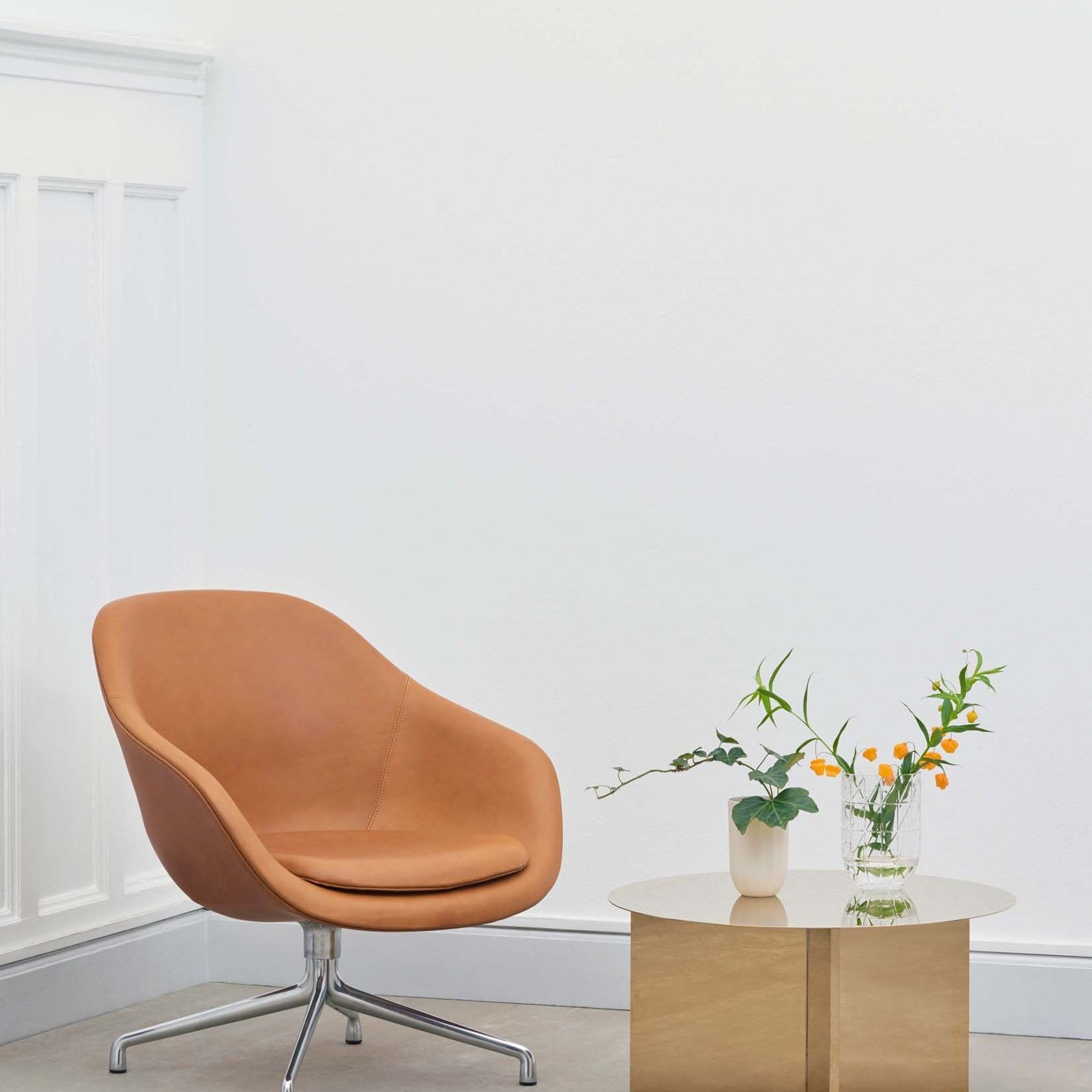 About a Lounge AAL81 by HAY gallery detail image