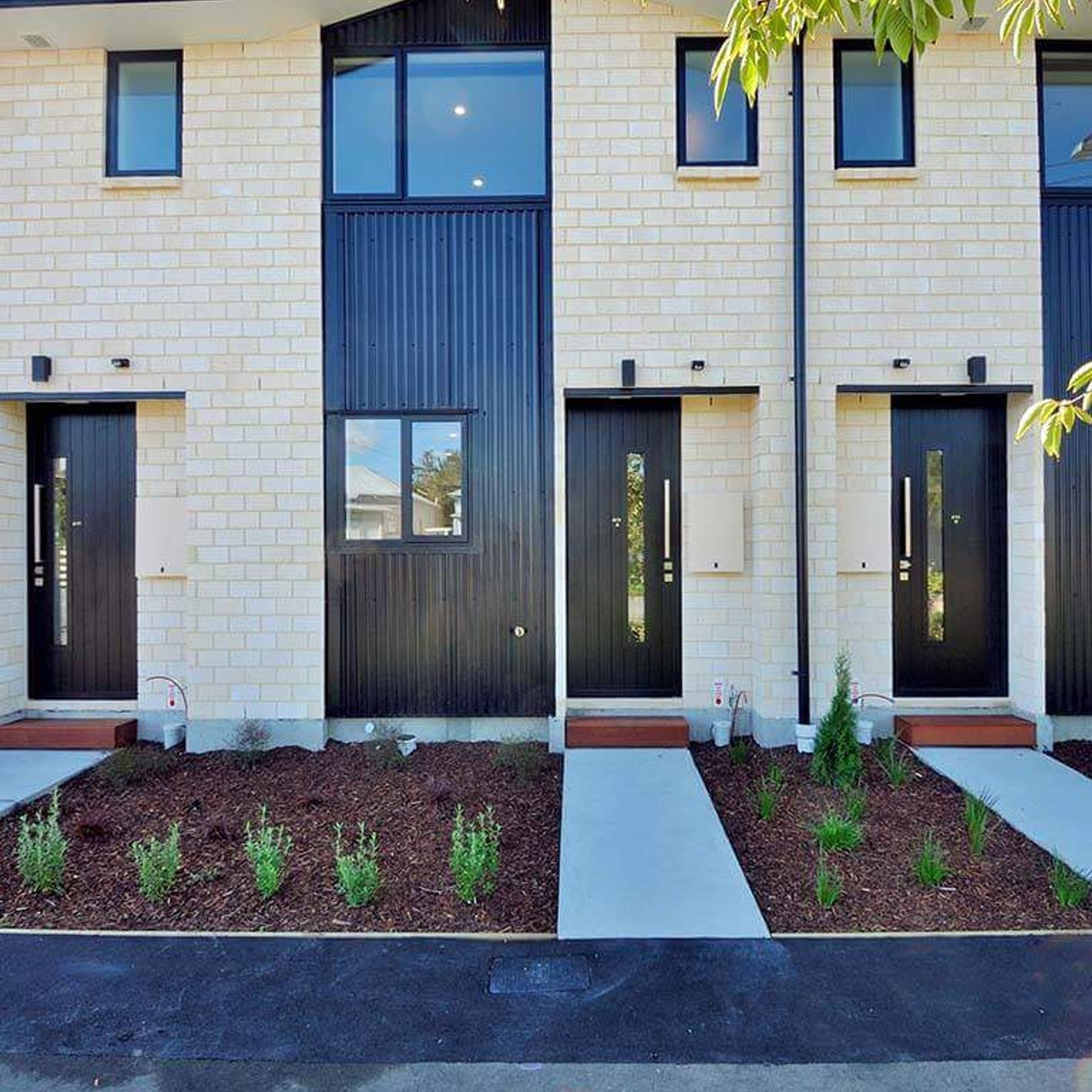 Parkwood Aluminium Entrance Doors gallery detail image