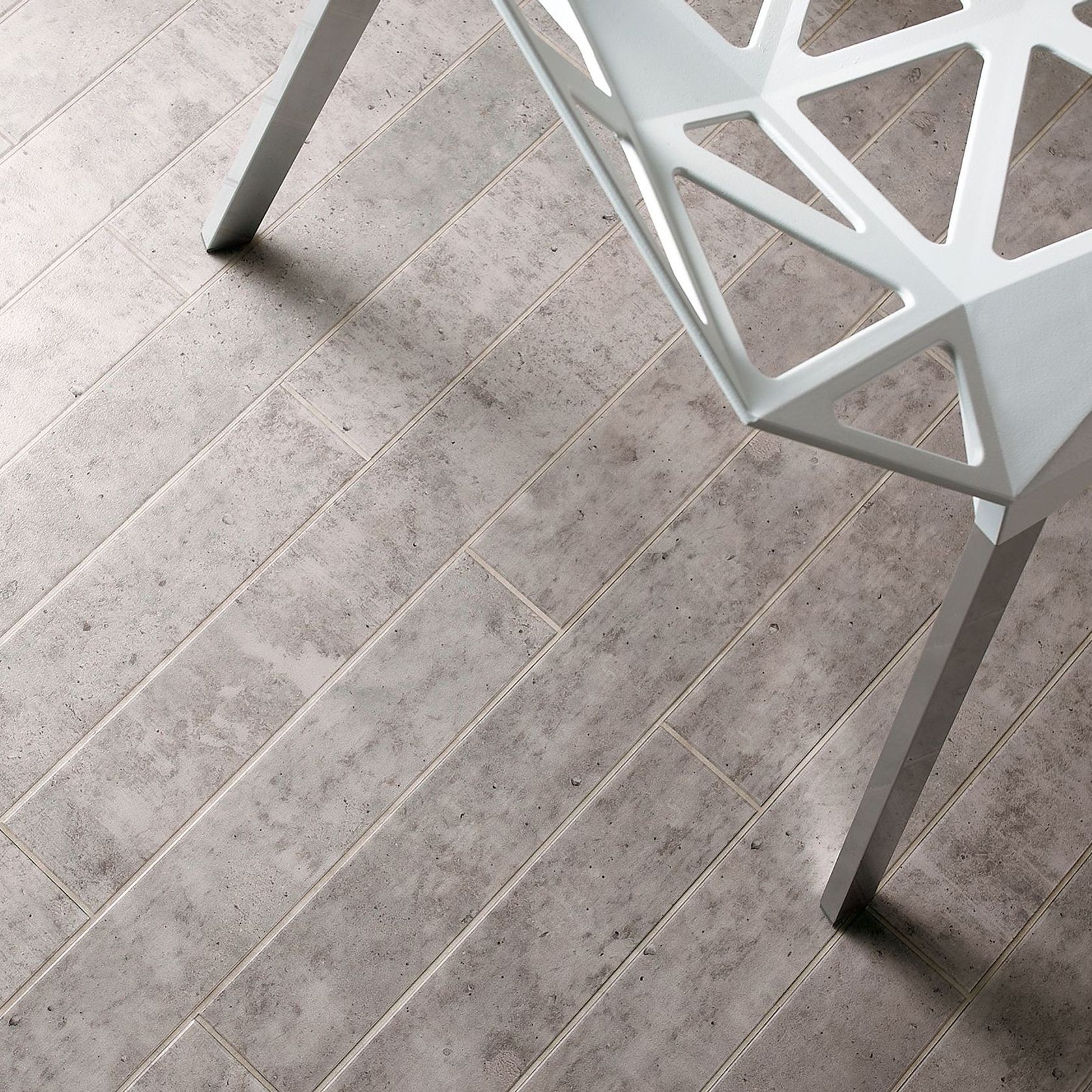 Amtico Signature 36+ Luxury Vinyl Tile gallery detail image