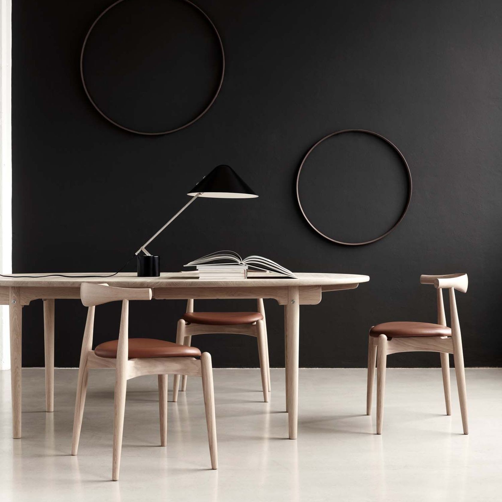 CH20 Elbow Chair by Carl Hansen + Son gallery detail image