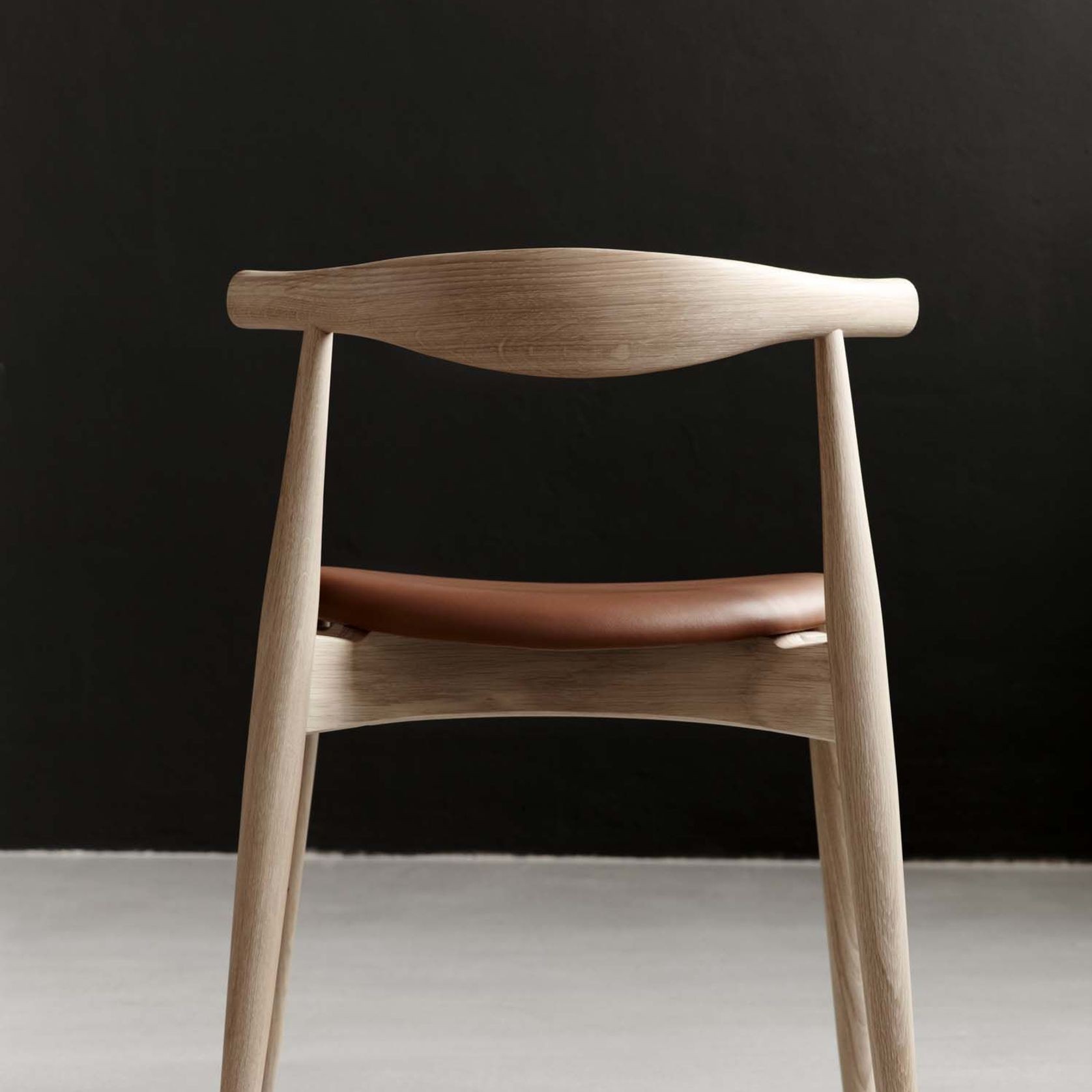 CH20 Elbow Chair by Carl Hansen + Son gallery detail image