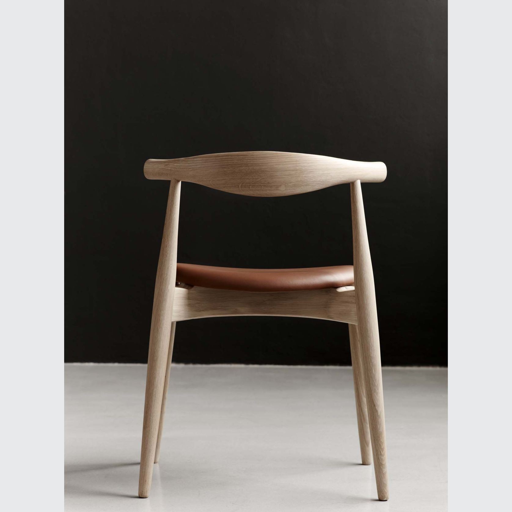 CH20 Elbow Chair by Carl Hansen + Son gallery detail image