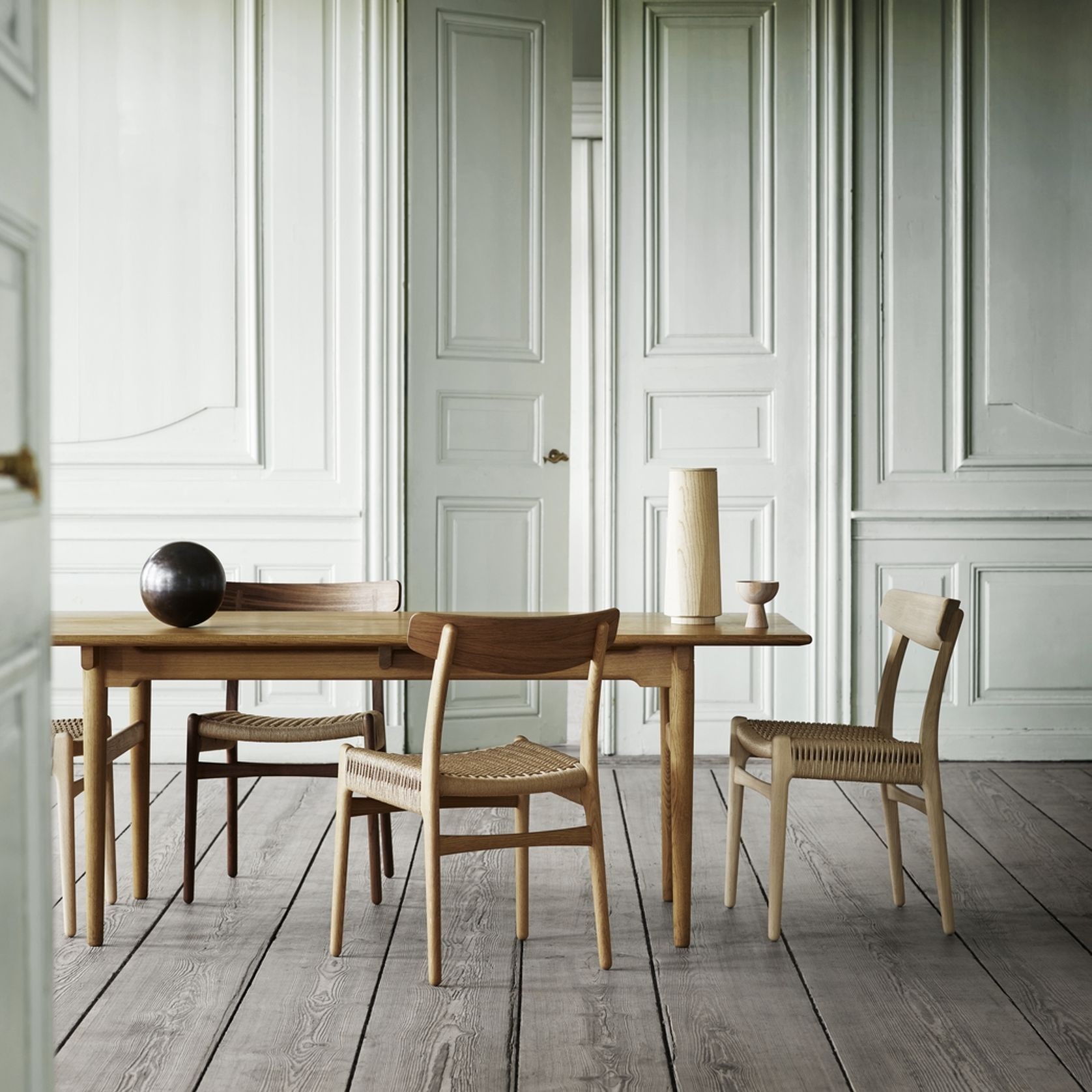 CH327 Table by Carl Hansen + Son gallery detail image