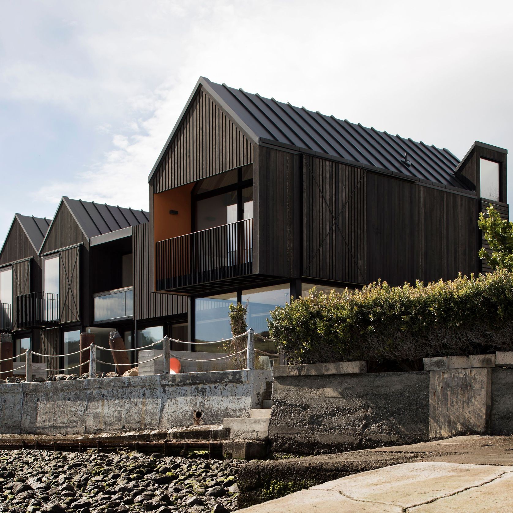 Vertical Shiplap Cedar Weatherboards gallery detail image