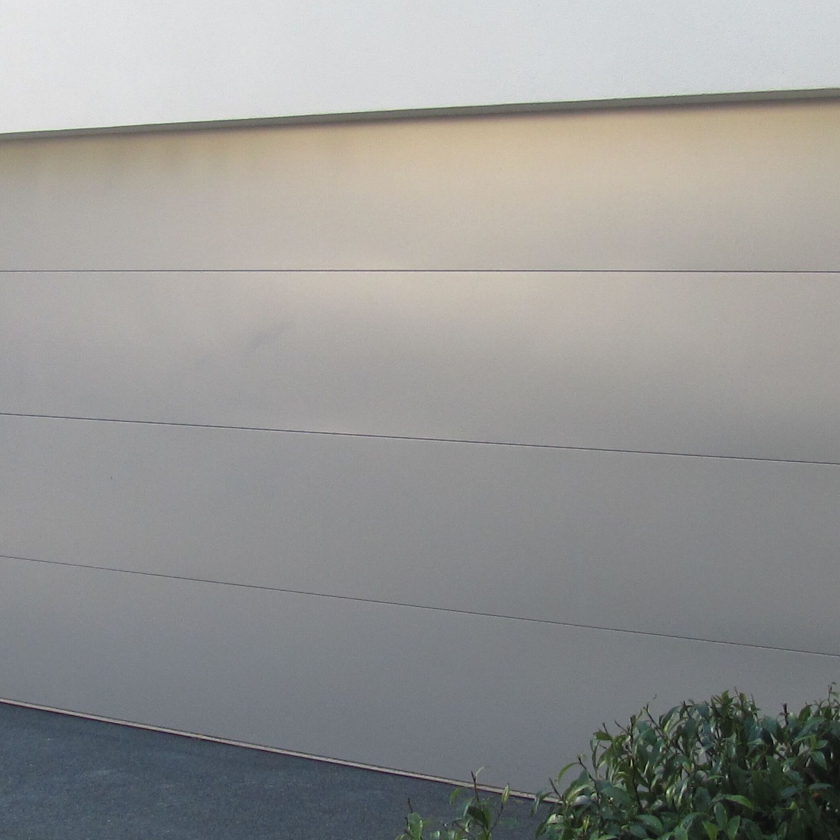Dominator Sierra Garage Doors gallery detail image