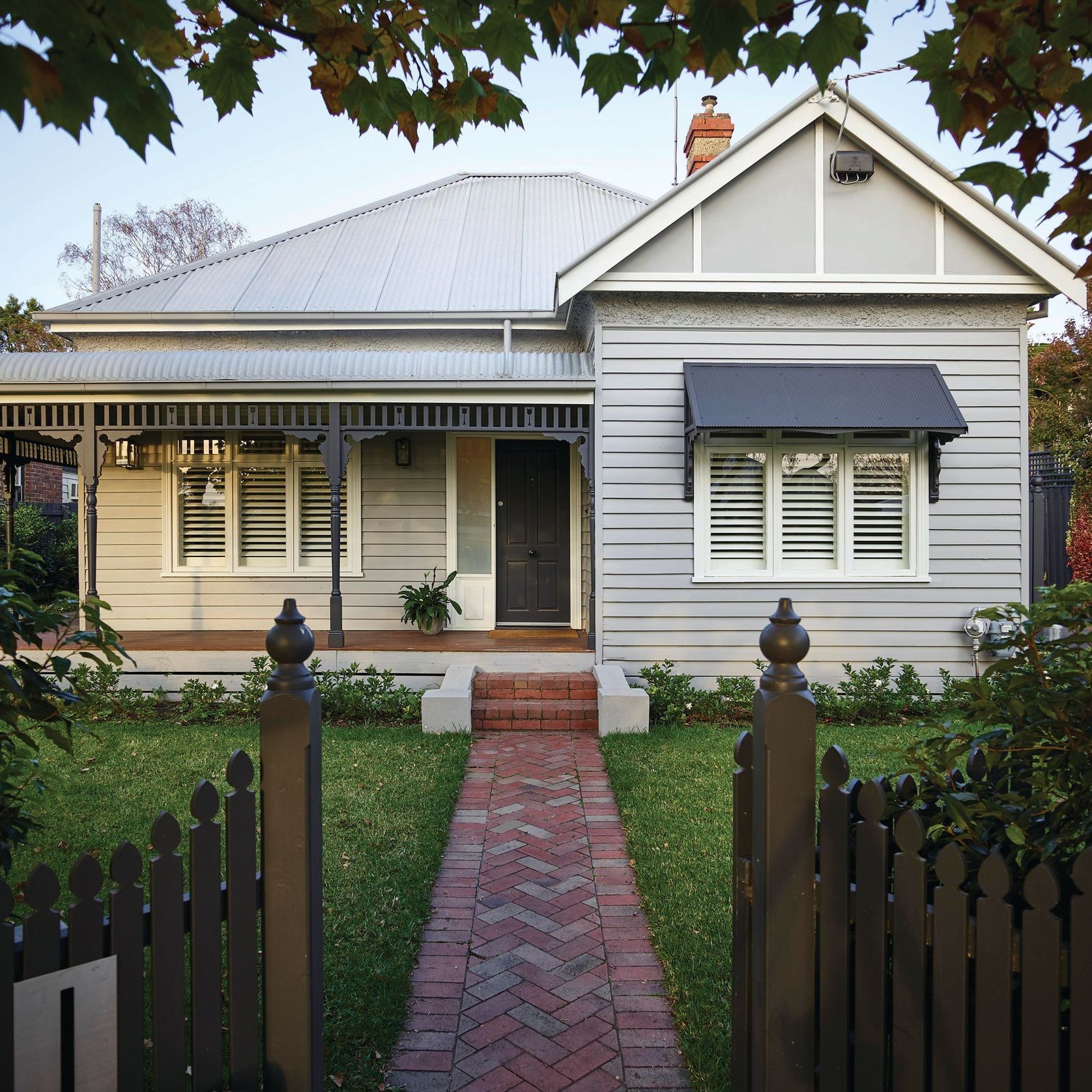 Dulux Weathershield Matt gallery detail image