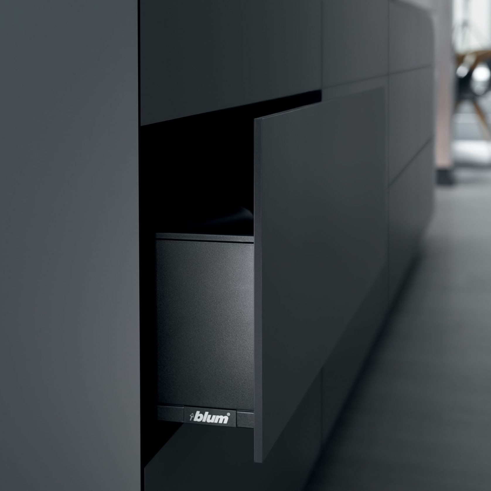 EXPANDO T – fixing system for thin fronts gallery detail image