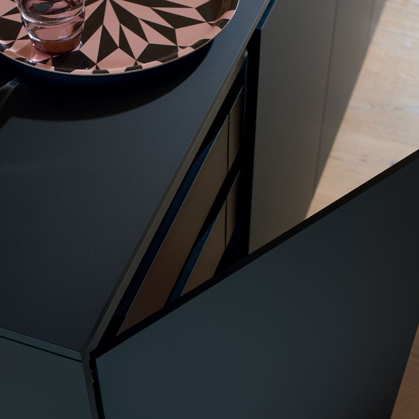 EXPANDO T – fixing system for thin fronts gallery detail image
