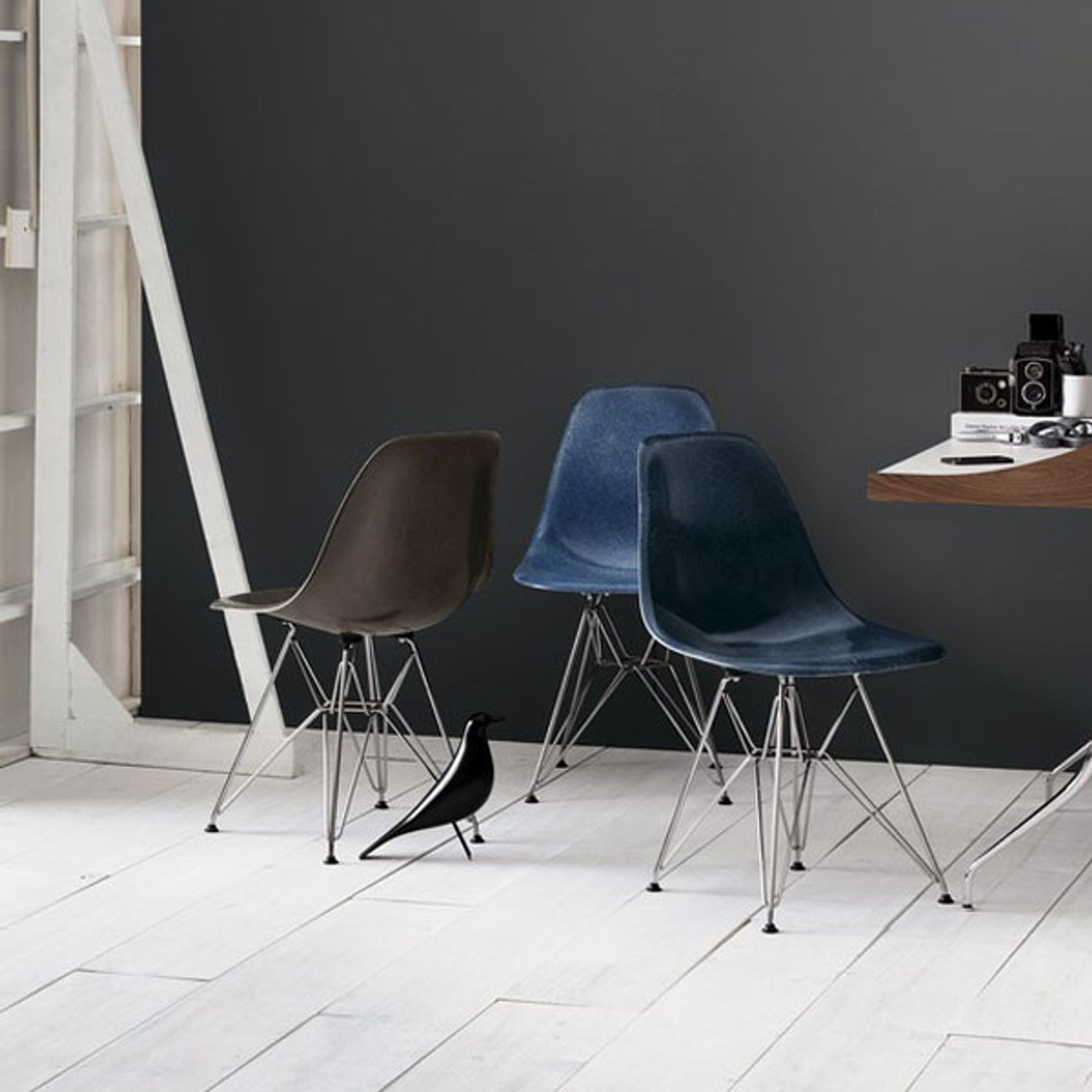 Eames Moulded Fibreglass Side Chair by Herman Miller gallery detail image