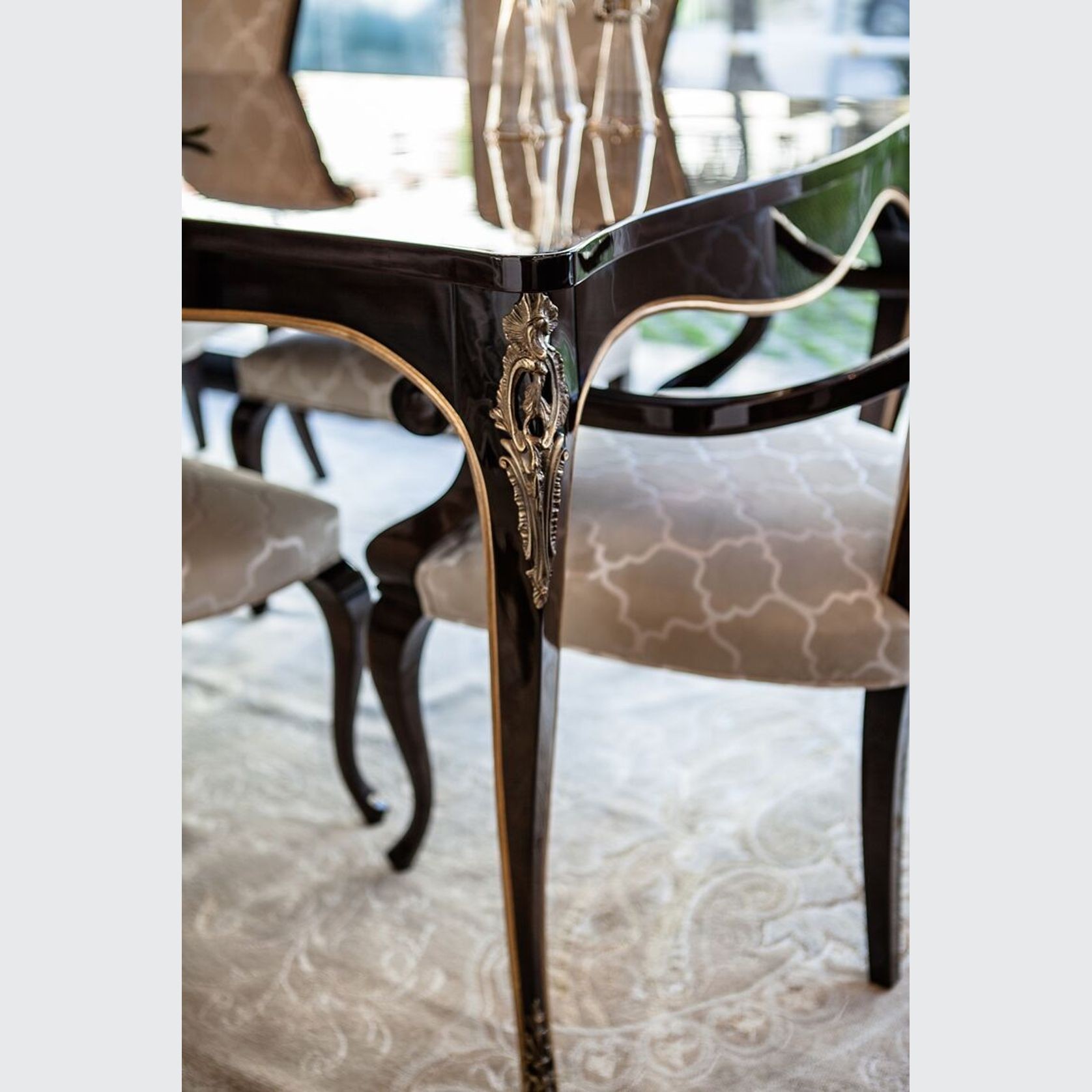 Especial Dining Table gallery detail image