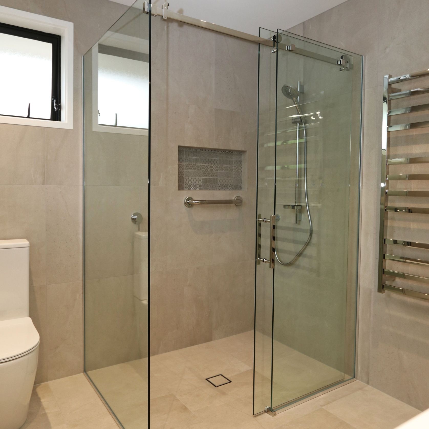 Custom Frameless Glass Showers gallery detail image