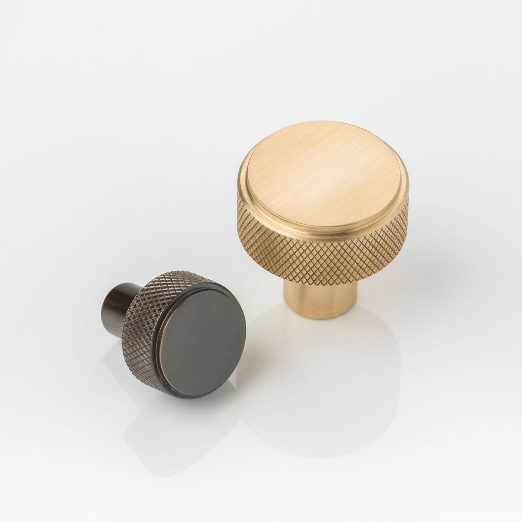 Joseph Giles Montgomery Knurled Cabinet Pull gallery detail image
