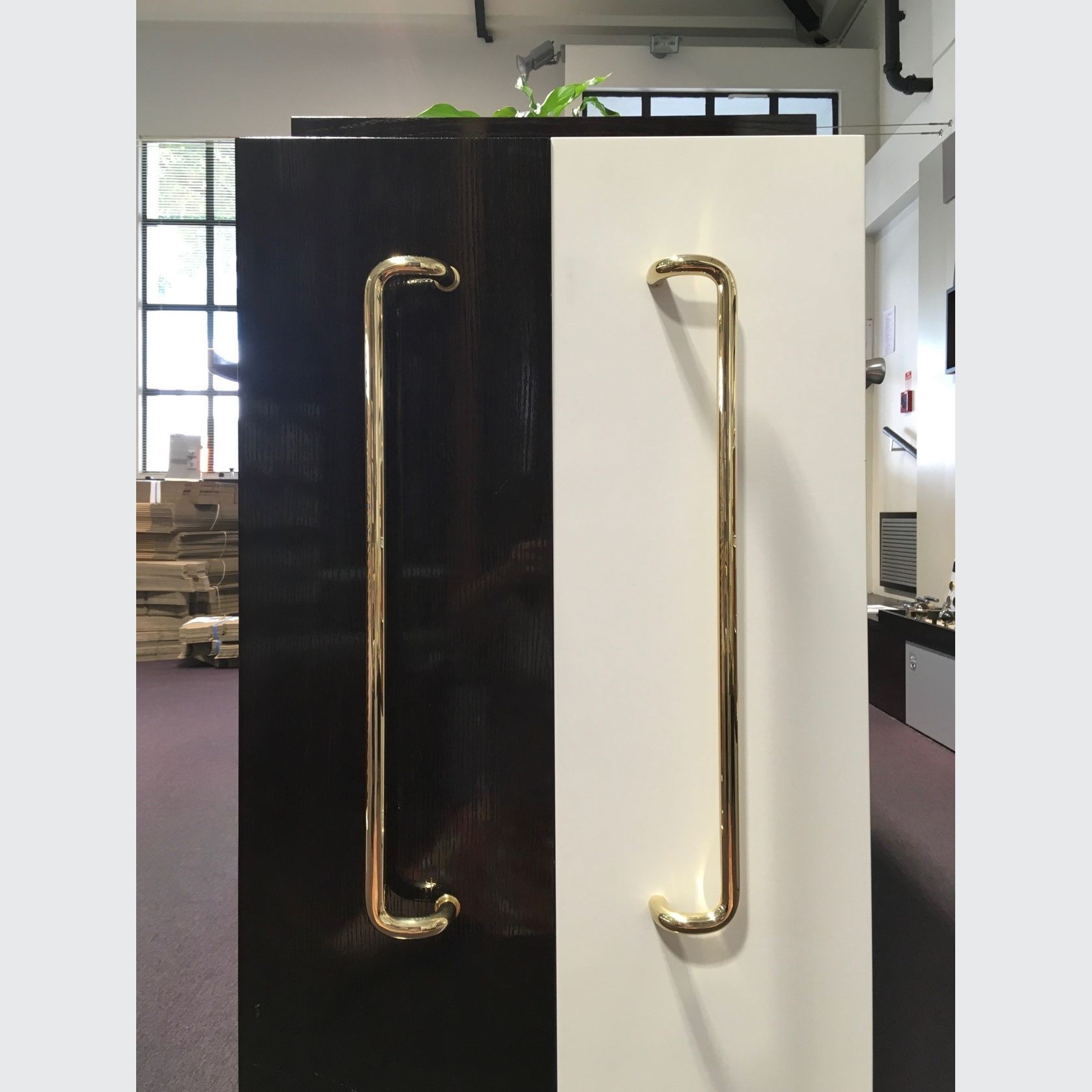 HB2247 600mm Off-Set D Pull gallery detail image