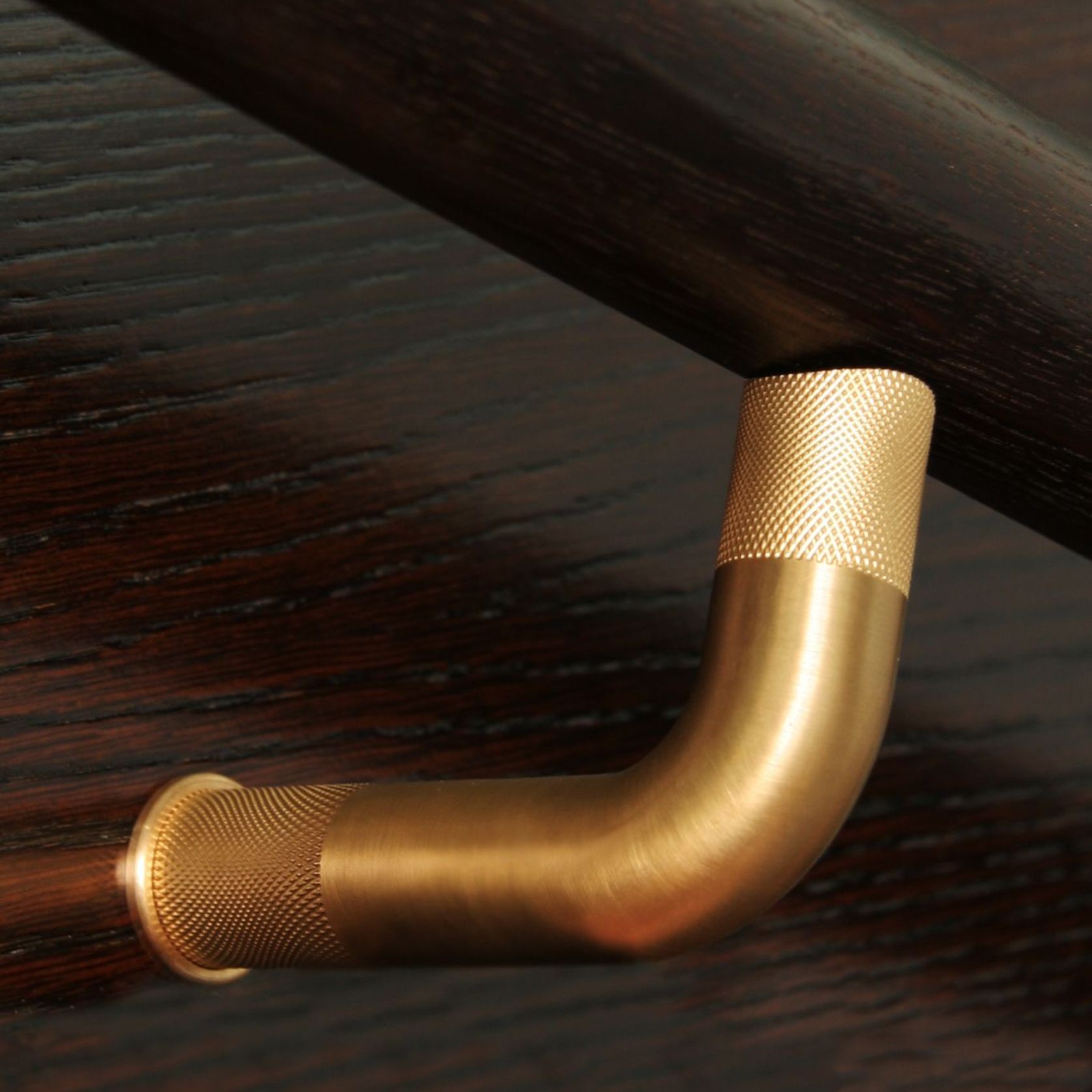 HB580 Knurled Solid Bronze Stair Rail Bracket for Handrails gallery detail image