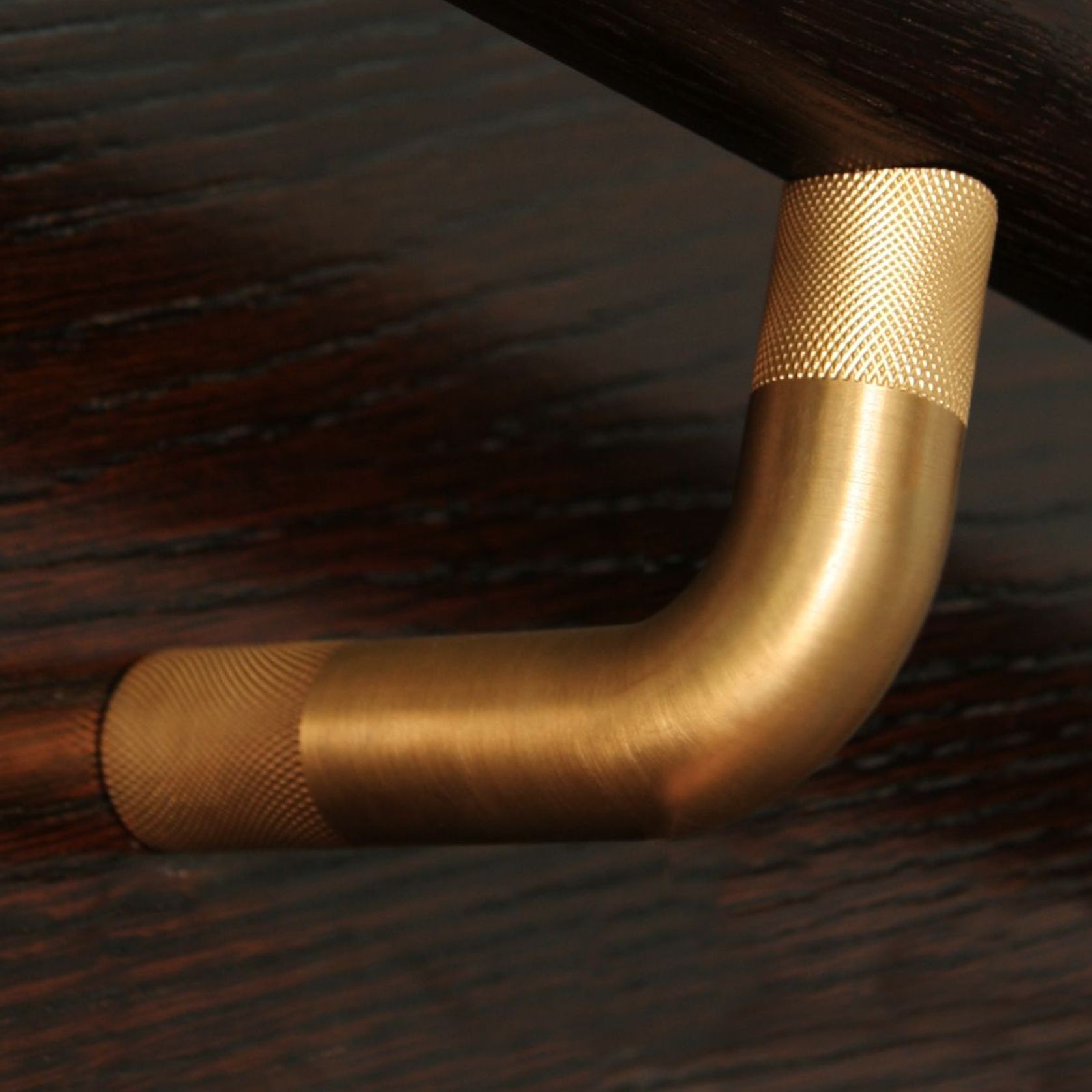 HB580 Knurled Solid Bronze Stair Rail Bracket for Handrails gallery detail image