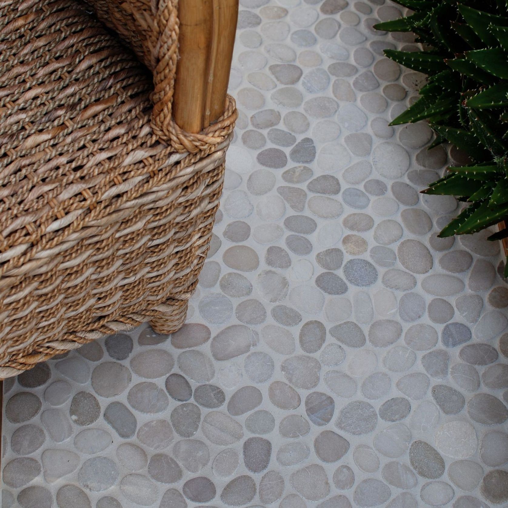 Level Pebble Tile gallery detail image