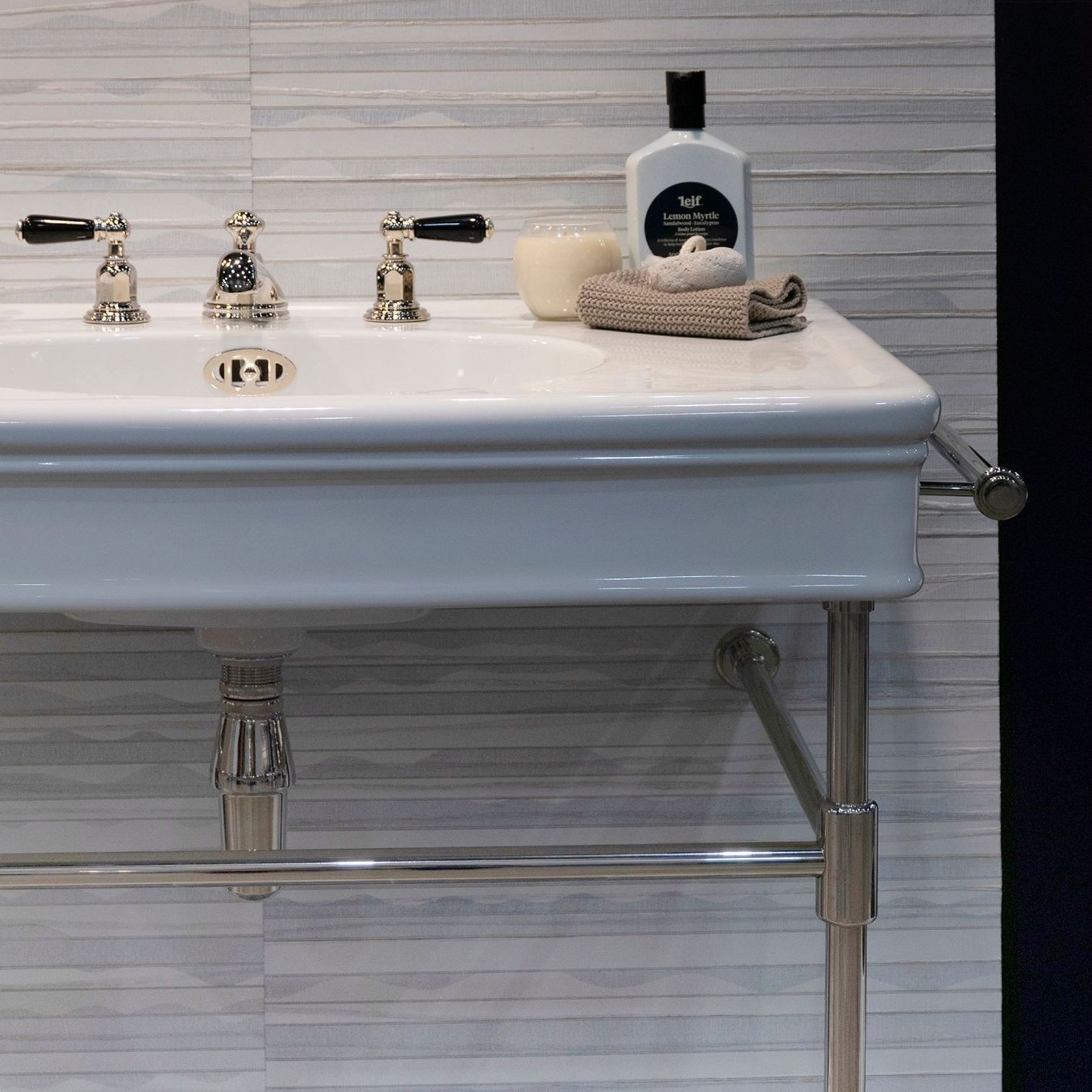 Lonsdale 860mm Basin on Metal Basin Stand gallery detail image
