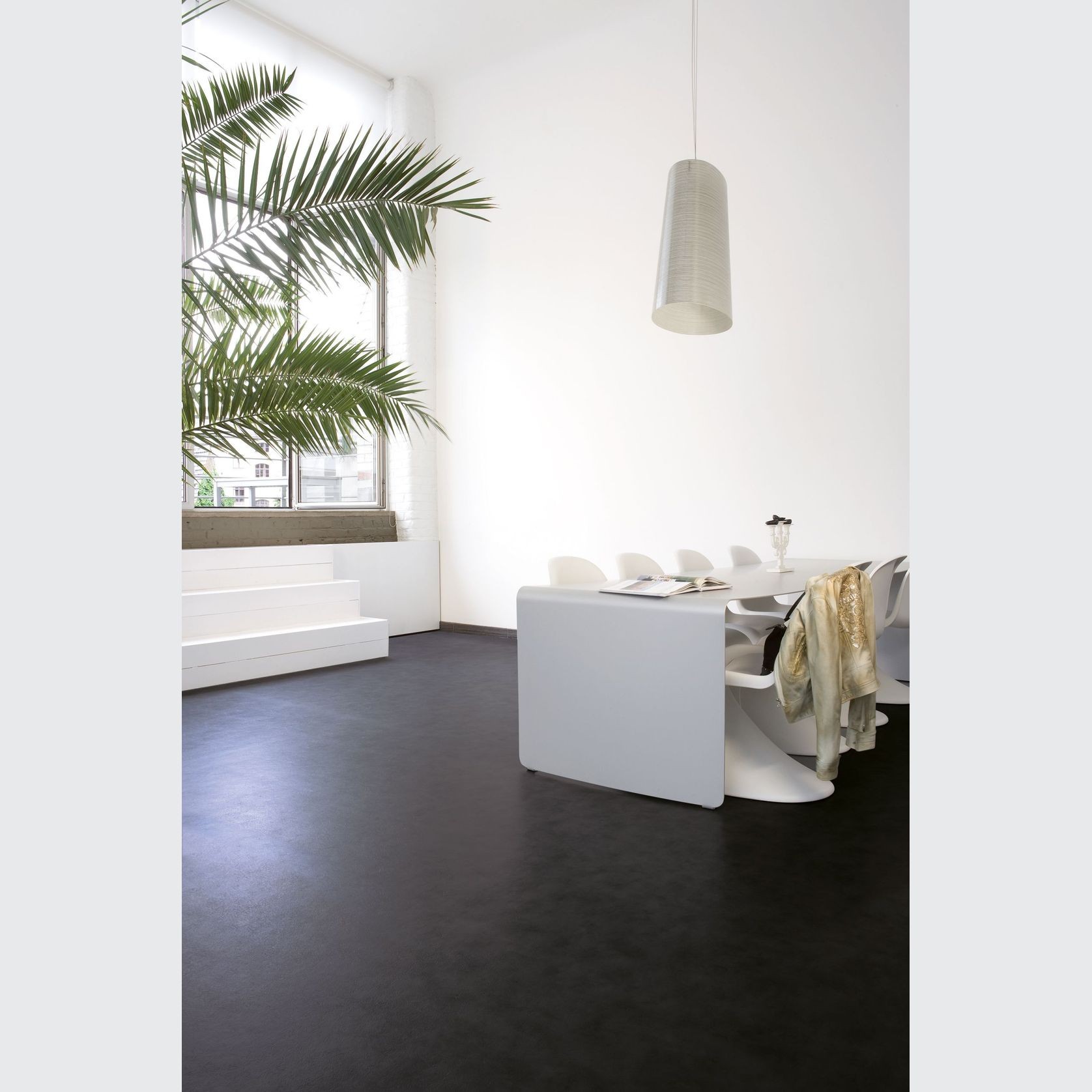 Luna Residential Vinyl gallery detail image