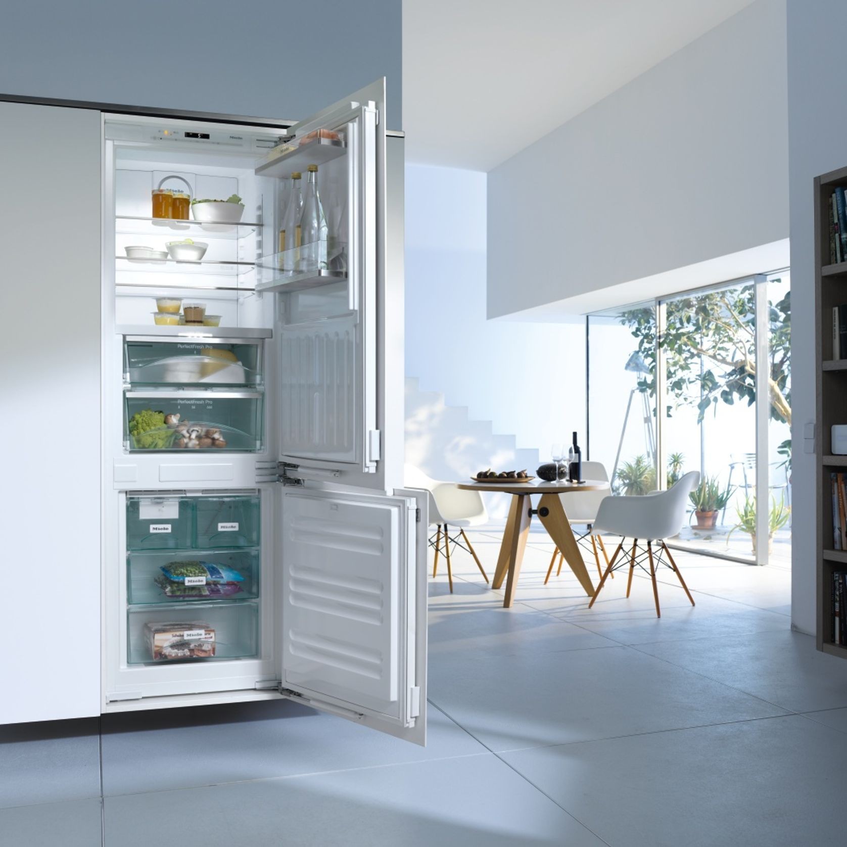 Miele Integrated Fridge Freezer Combination Plumbed In Ice Maker gallery detail image