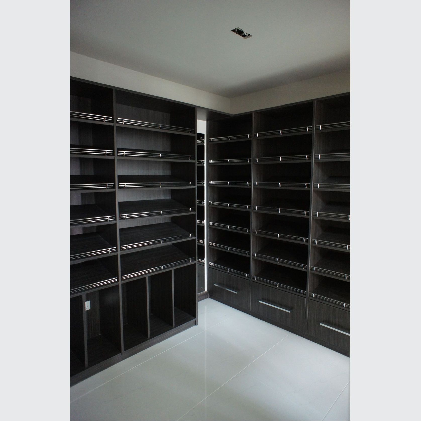 Metro Custom Woodgrain Melamine Shoe Shelving gallery detail image