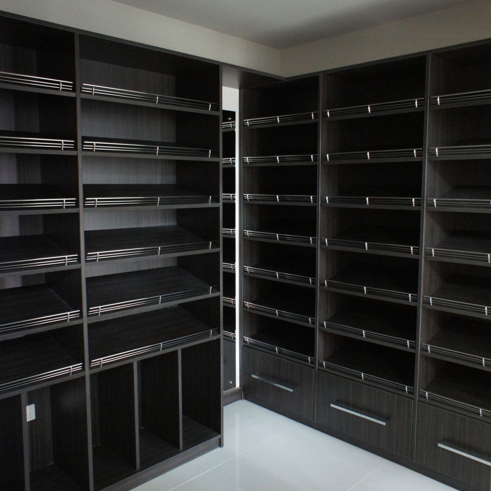 Metro Custom Woodgrain Melamine Shoe Shelving gallery detail image