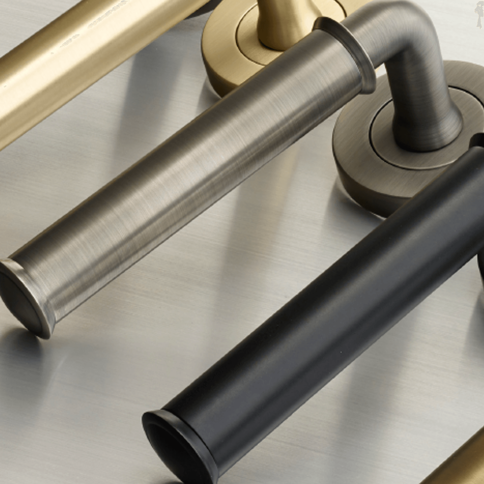 Turnstyle Bonneville Solid Pipe gallery detail image