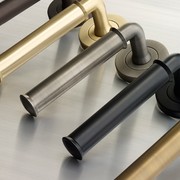 Turnstyle Bonneville Solid Pipe gallery detail image