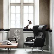Ro Chair by Fritz Hansen gallery detail image