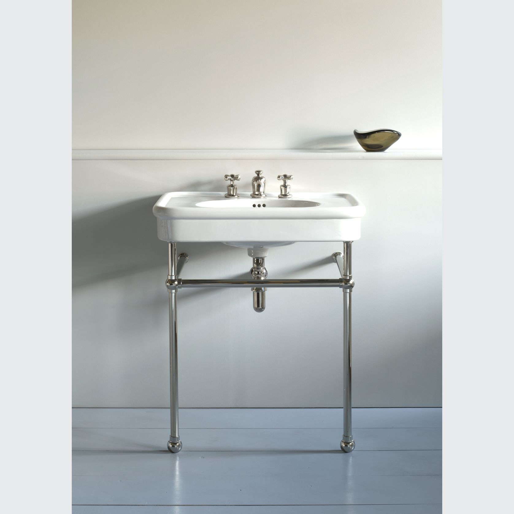 Rockwell Basin on Basin Stand gallery detail image