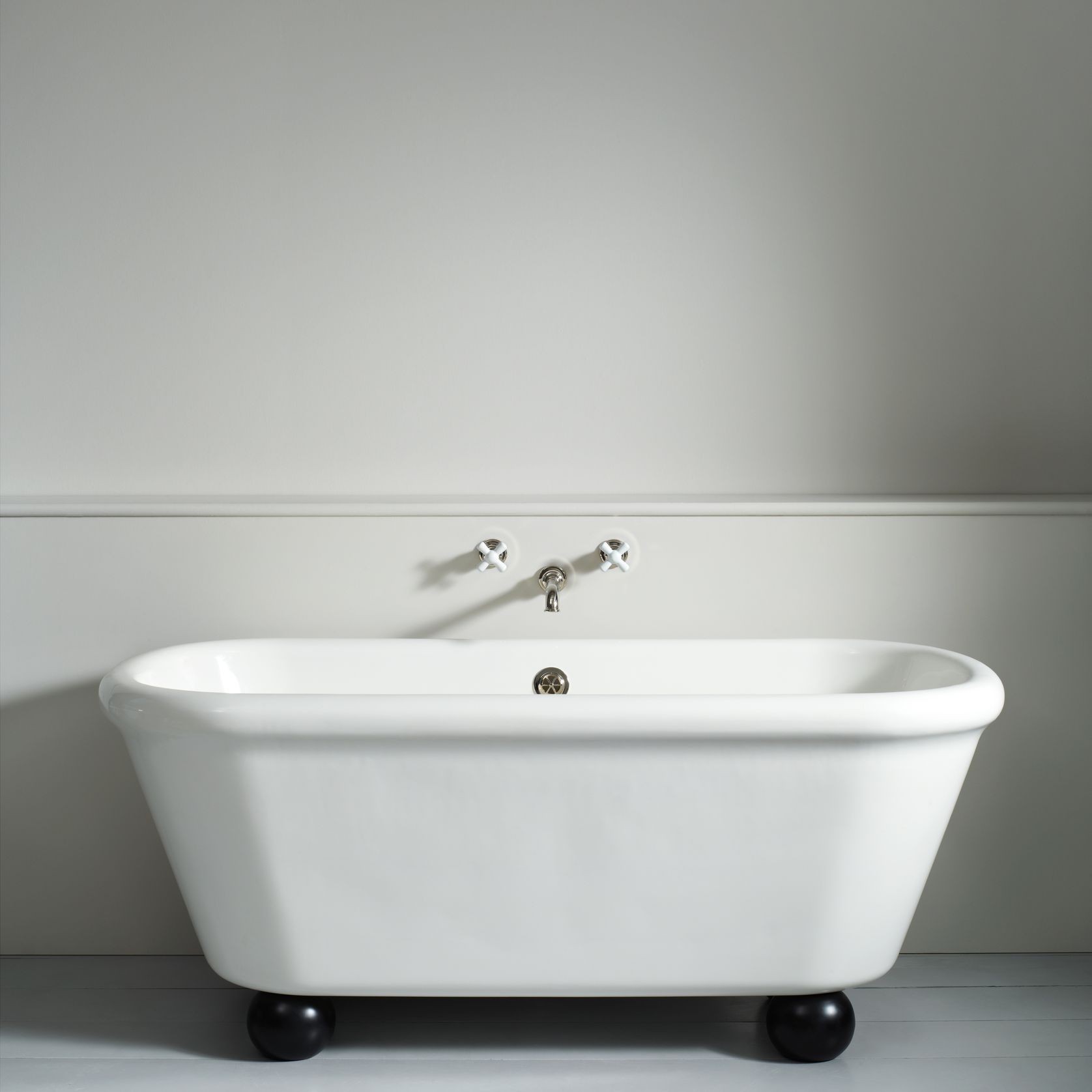 Rockwell Bath with Feet gallery detail image