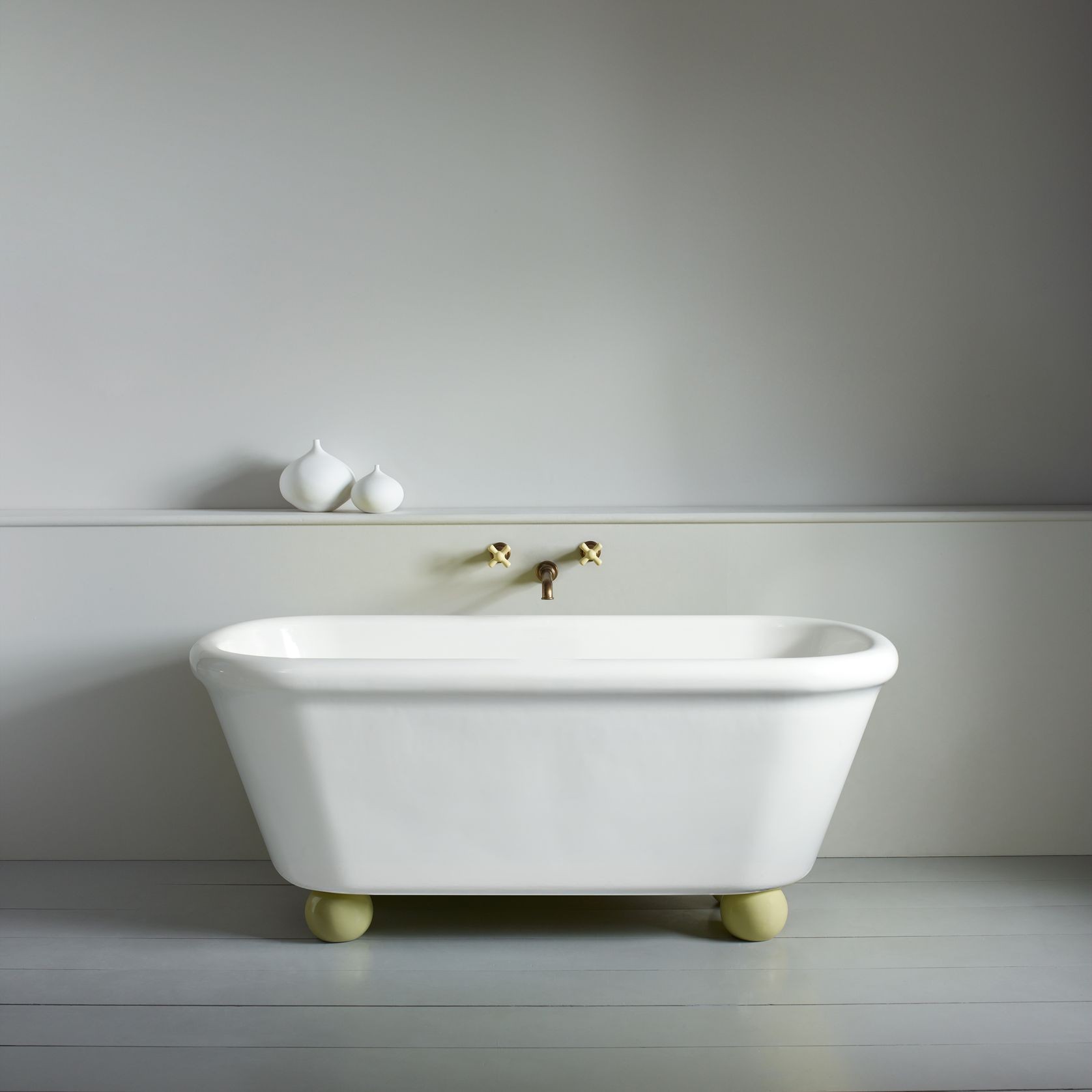 Rockwell Bath with Feet gallery detail image