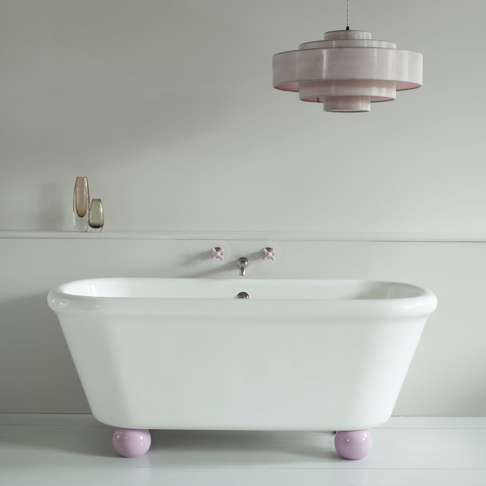 Rockwell Bath with Feet gallery detail image
