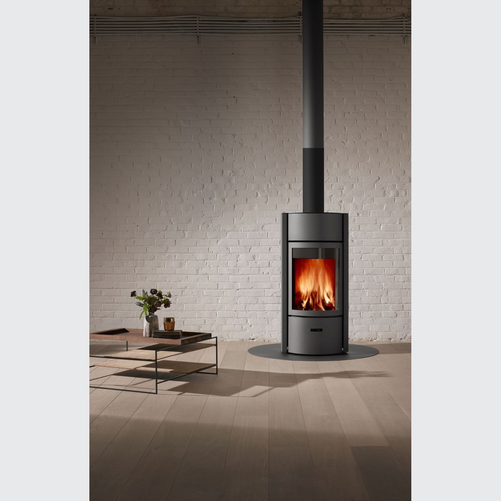 Stûv 30 Freestanding 3 in 1 Wood Fireplace gallery detail image