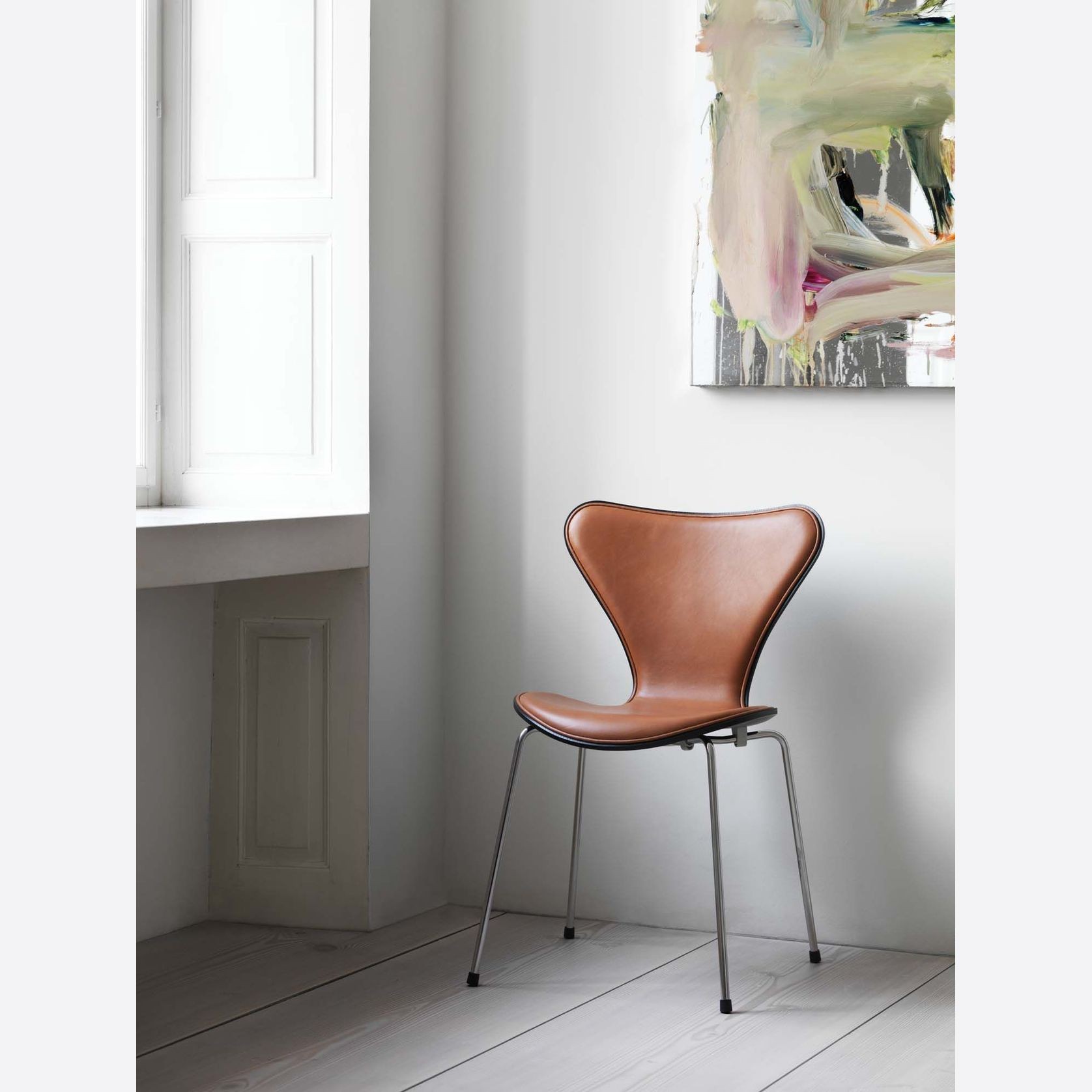 Series 7 Chair by Fritz Hansen gallery detail image